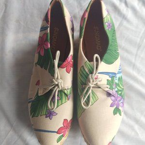 TROPICAL FUN SHOES